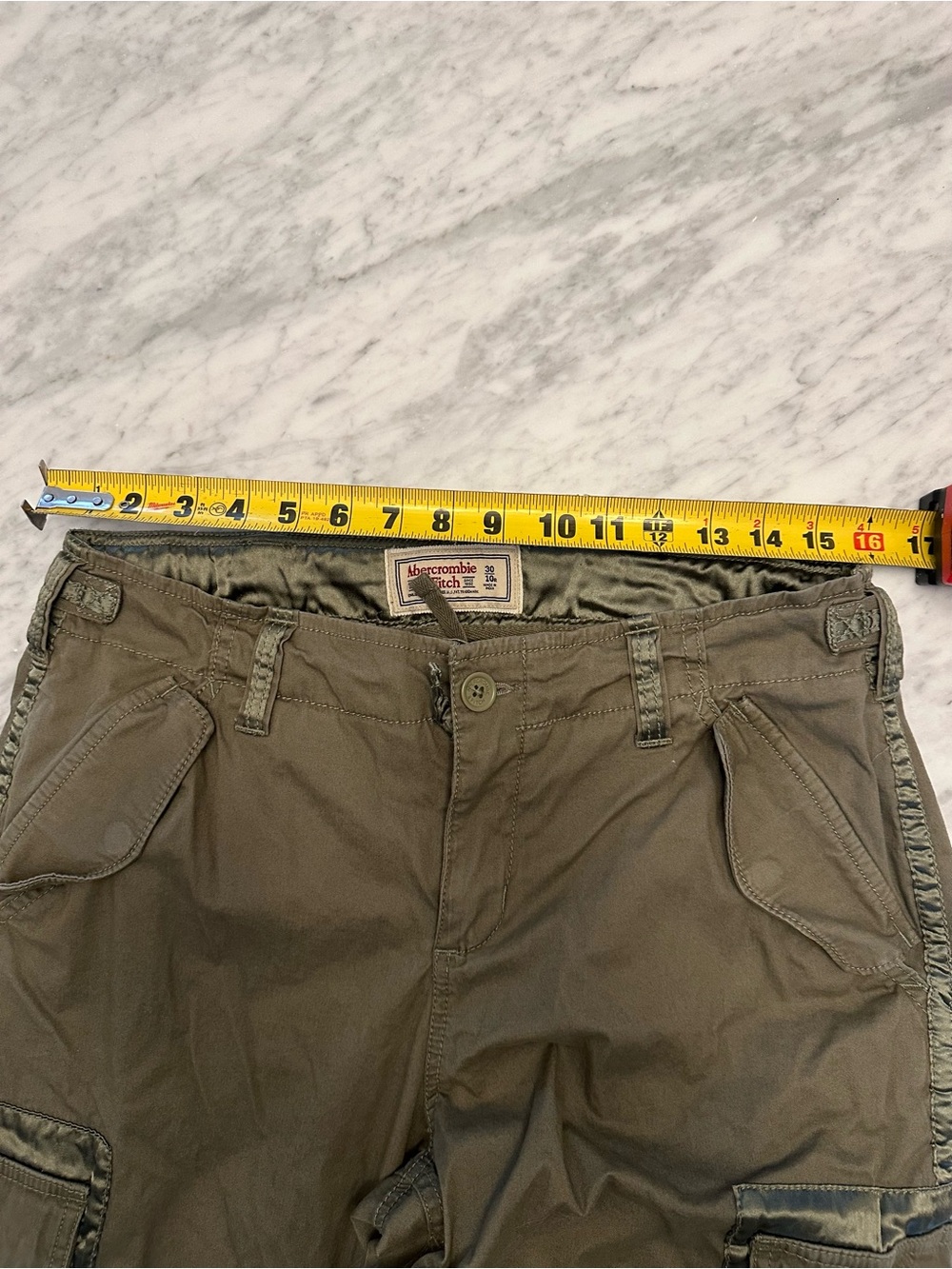Abercrombie & Fitch Olive Cargo Satin Trim Pants Size 30/10 - Picture 4 of 11